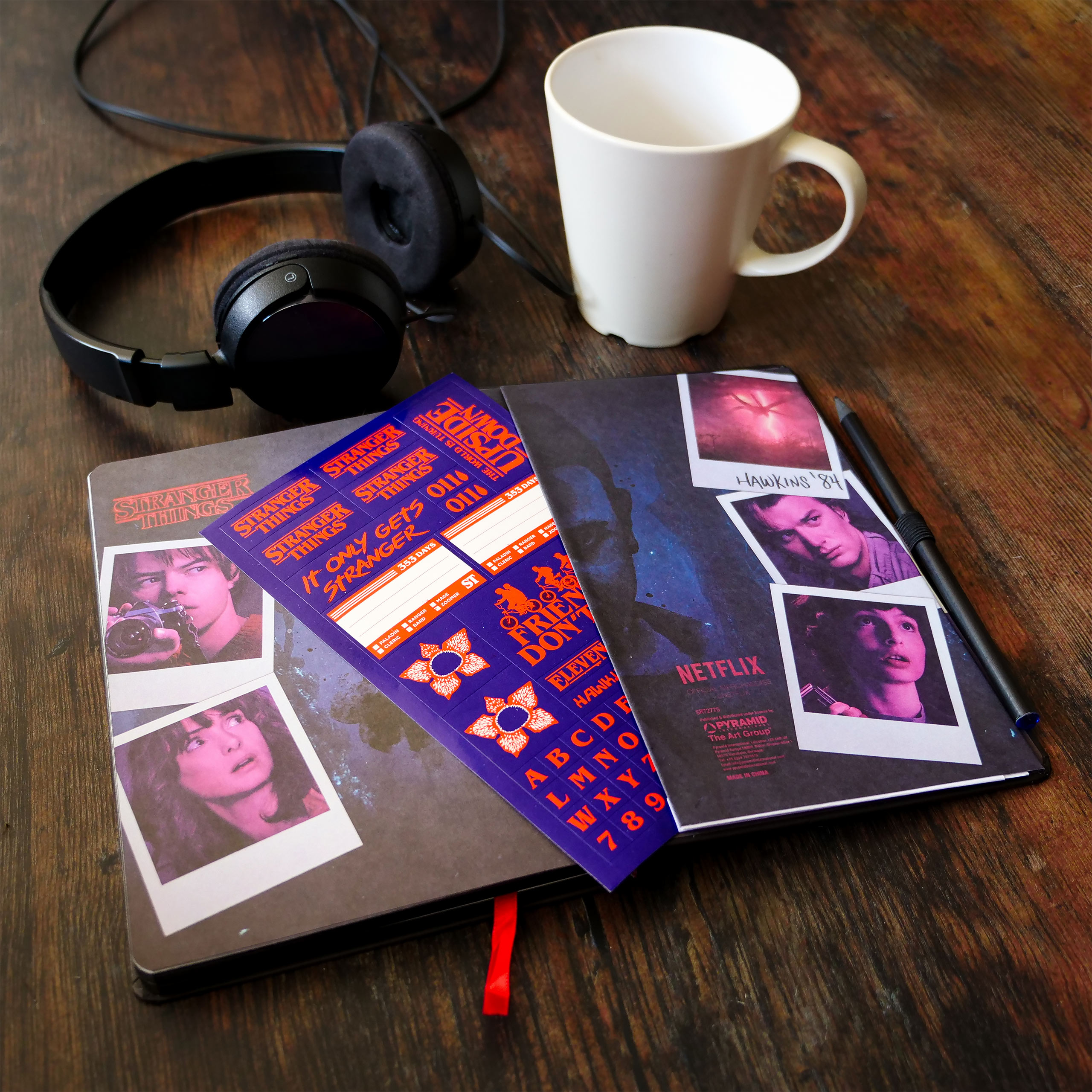Stranger Things - VHS Premium Notizbuch A5