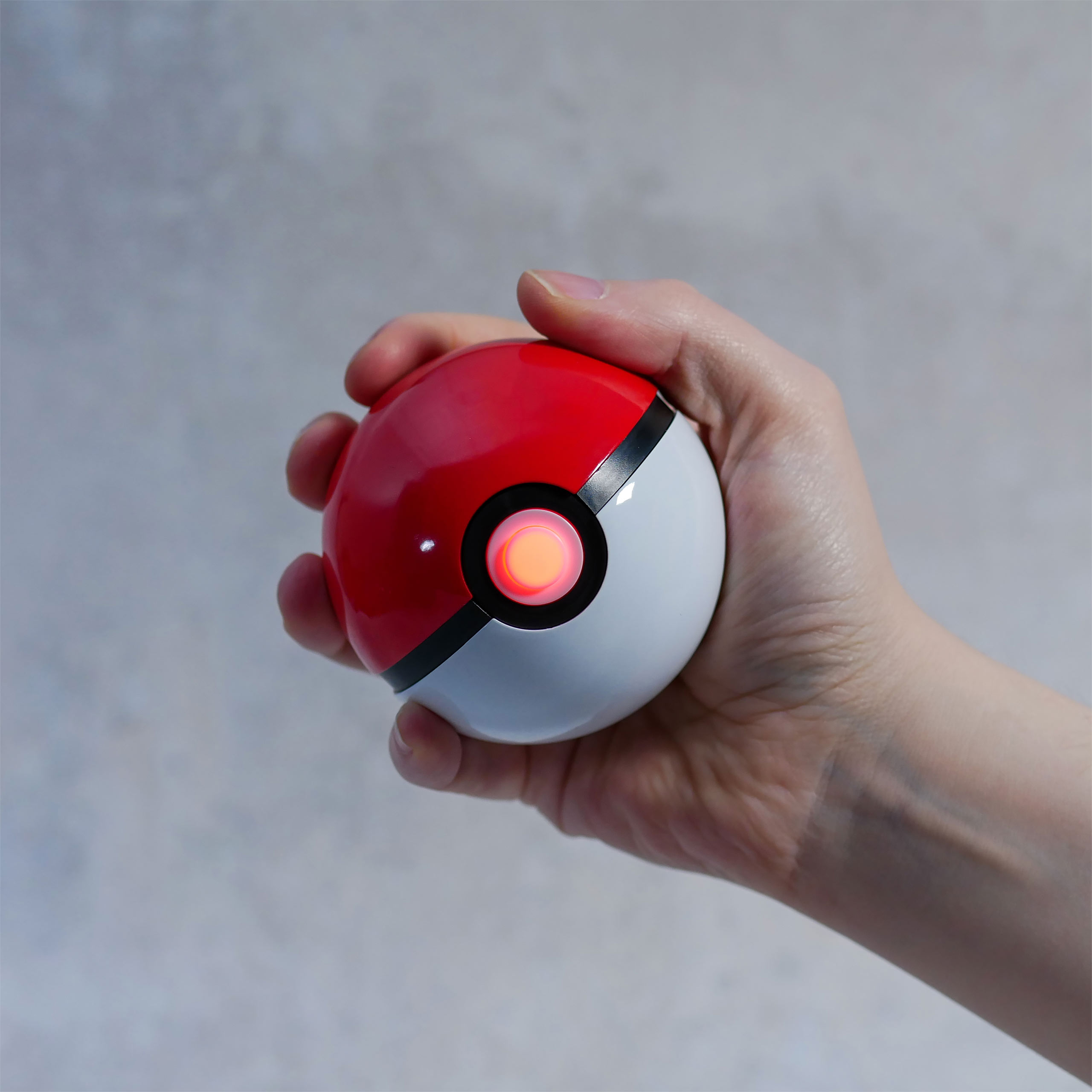 Pokemon - Pokeball Replik mit Licht
