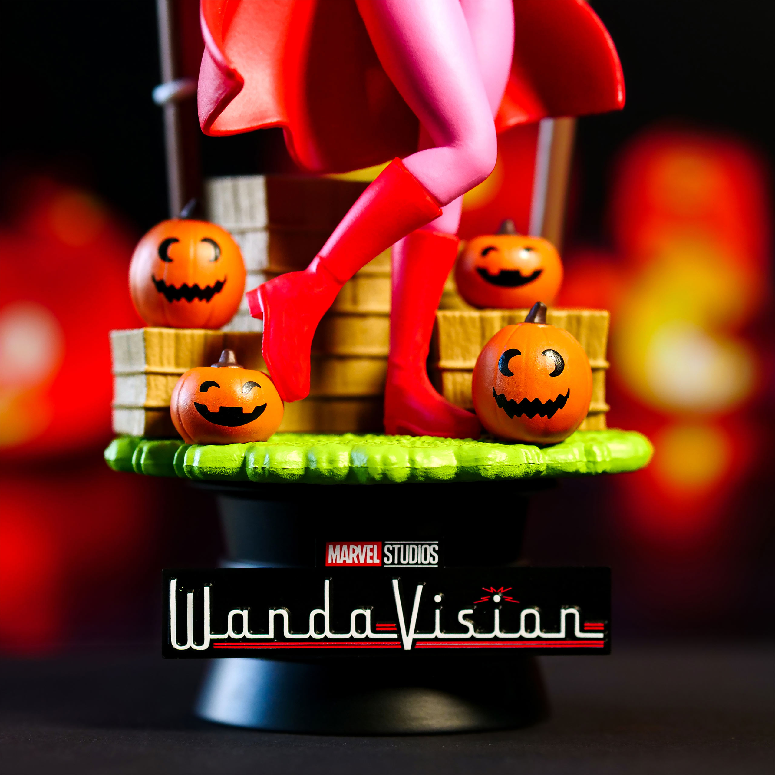 WandaVision - Wanda D-Stage Diorama Figur