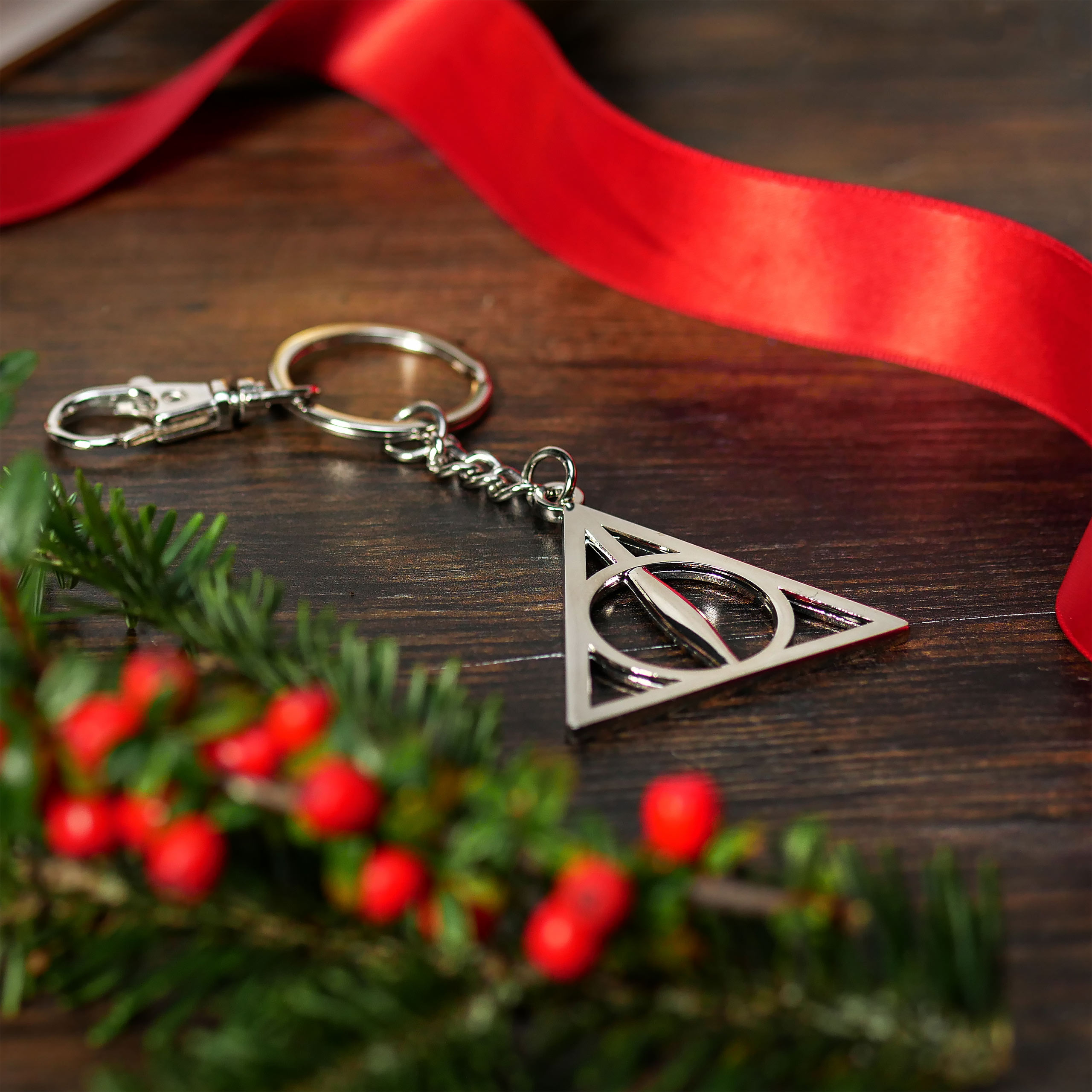 Harry Potter - Weihnachtskugel mit Deathly Hallows Schlüsselanhänger