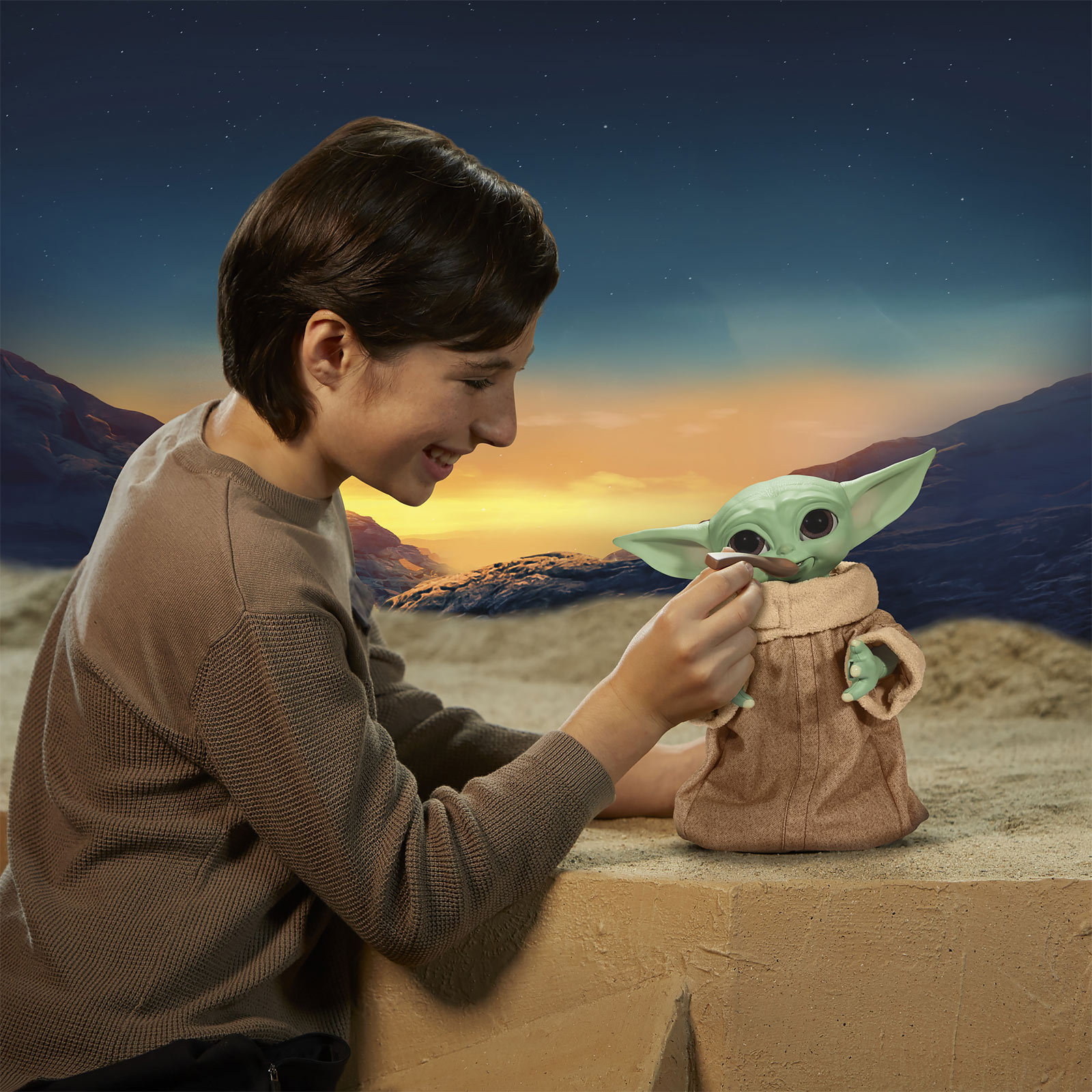 Grogu Galactic Snackin Interaktive Figur - Star Wars The Mandalorian