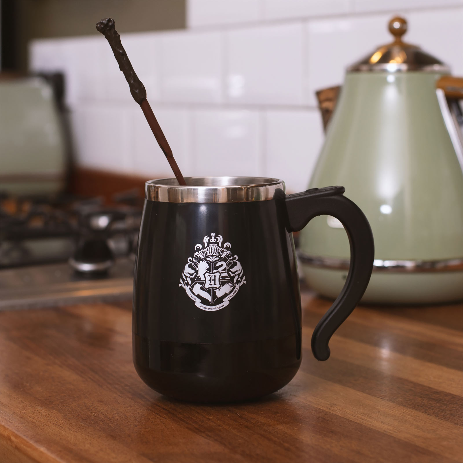 Harry Potter - Hogwarts Tasse mit Rührfunktion und Zauberstab