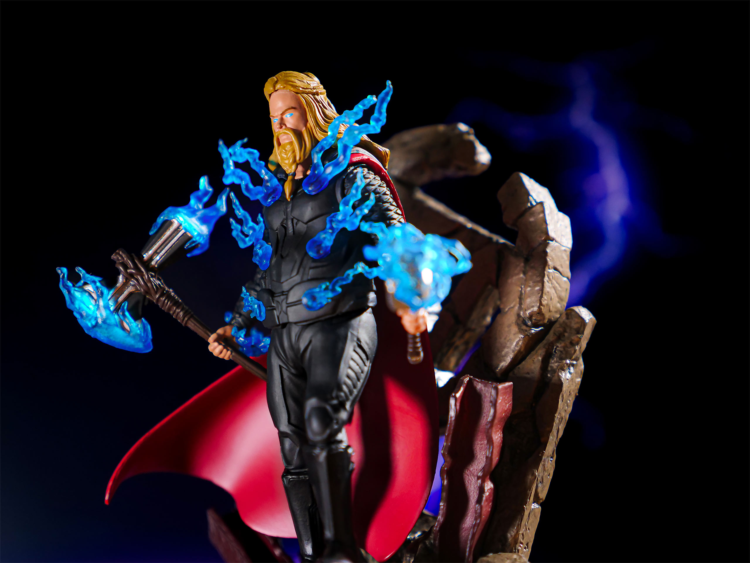 Avengers Endgame - Thor Diorama Figur