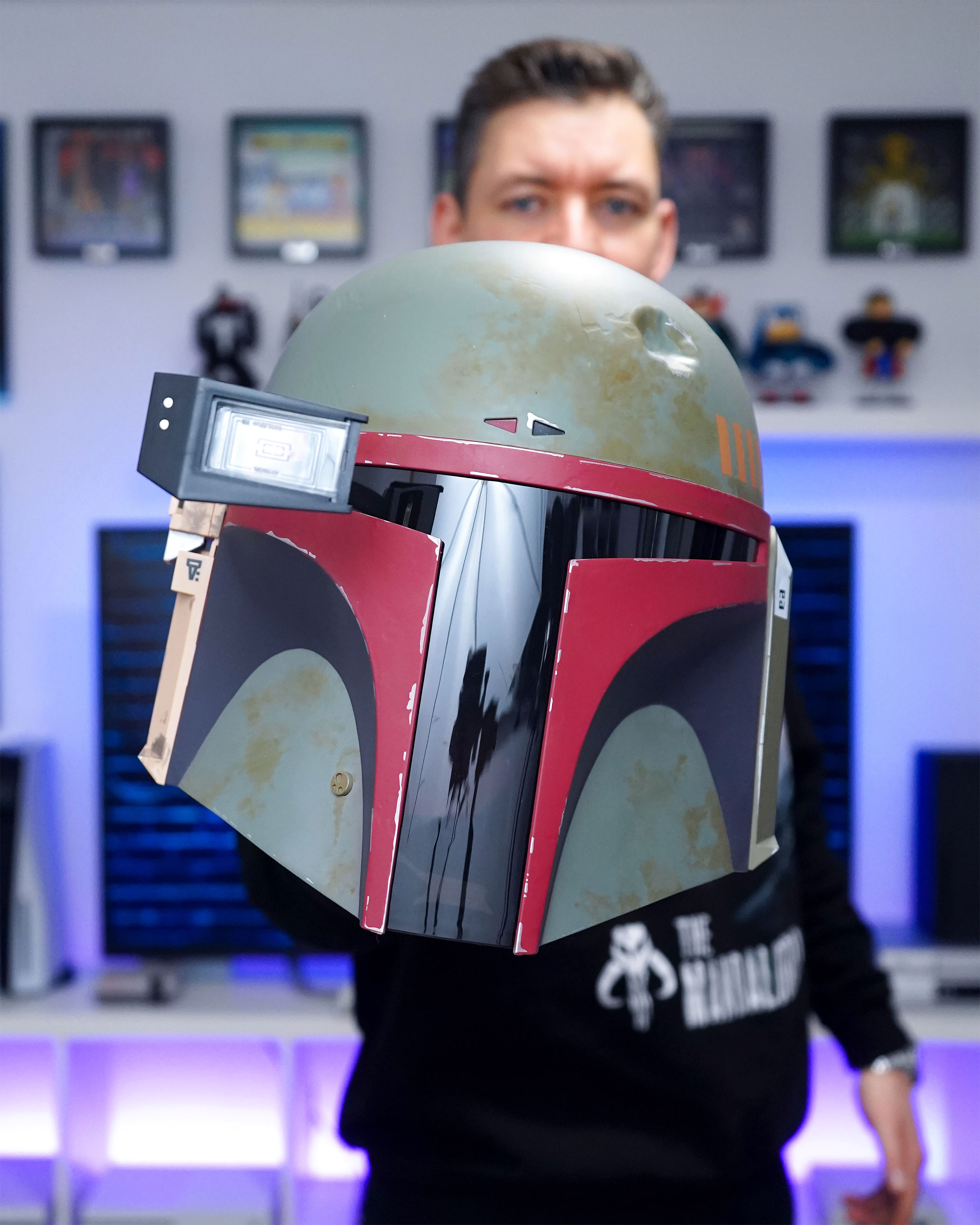 Boba Fett Premium Helm Replik Re-Armored mit Lichteffekten - Star Wars