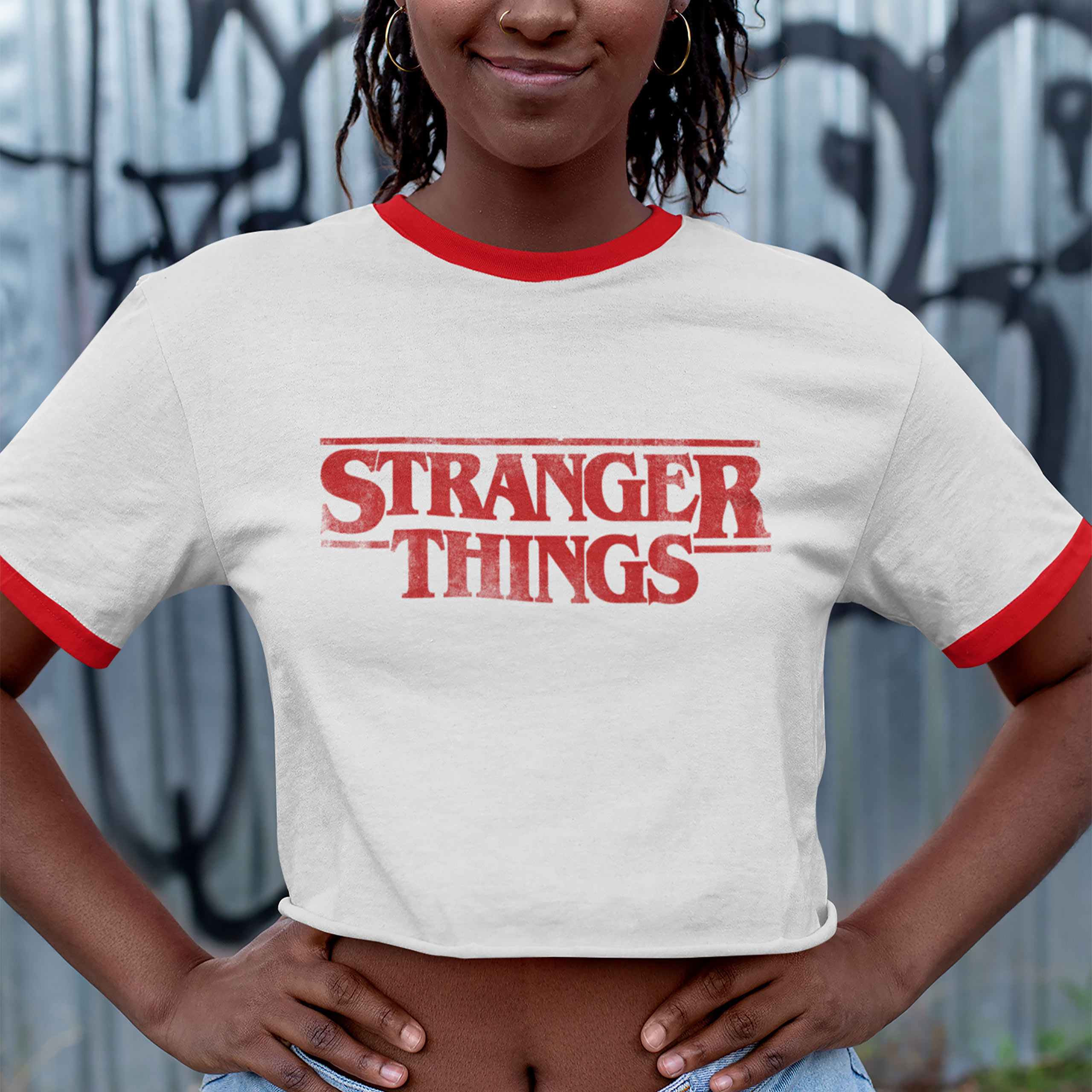 Stranger Things - Distressed Logo Crop Top T-Shirt weiß